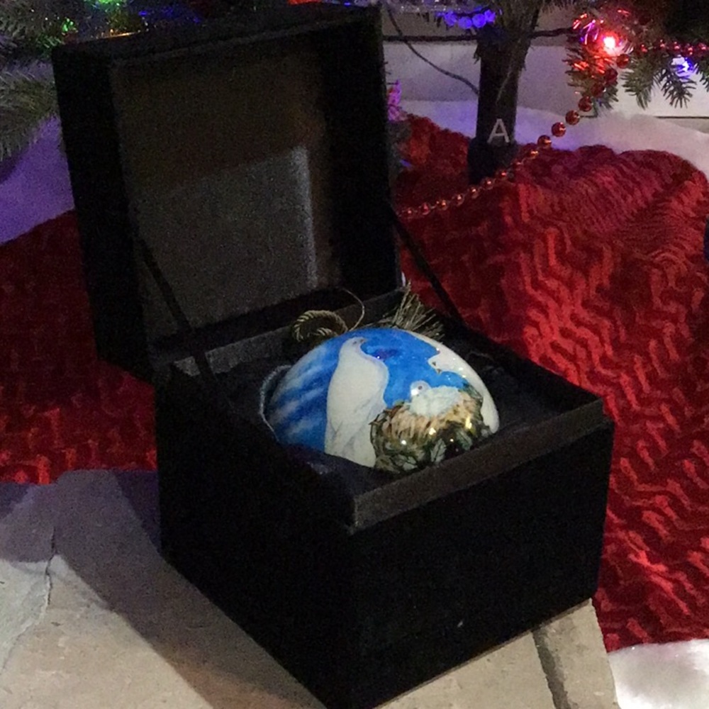 Dove Ornament ball